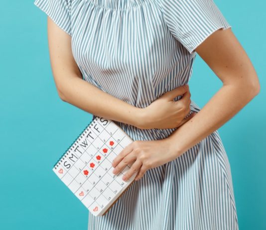 Silnou menstruaci může způsobit hormonální nerovnováha i vážné onemocnění. Jak ji léčit? silná menstruace